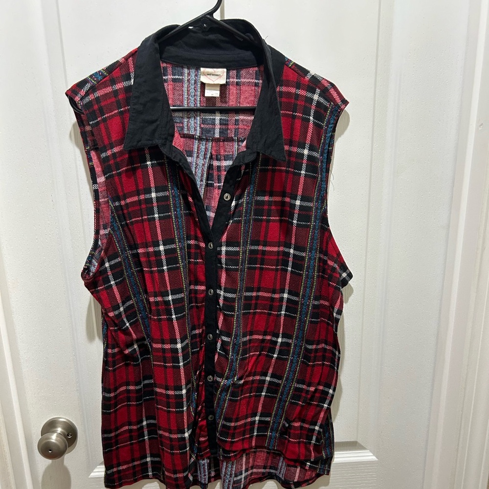 Self esteem sleeveless button down top 3X